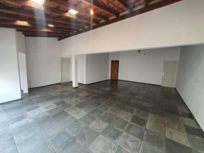 Casa, 4 quartos, 307 m² - Foto 2
