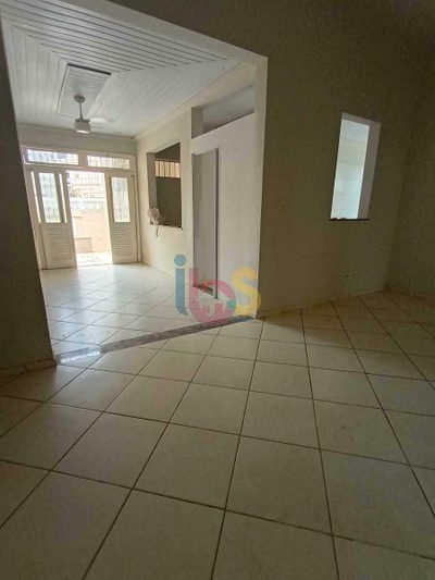 Casa, 3 quartos, 180 m² - Foto 1