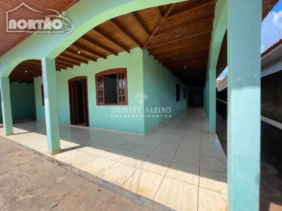 Casa, 3 quartos, 253 m² - Foto 1