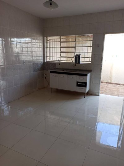 Casa, 4 quartos, 168 m² - Foto 2