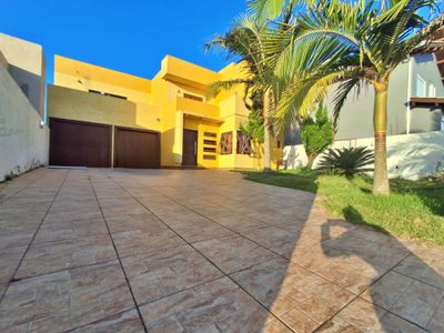 Casa, 3 quartos, 200 m² - Foto 1