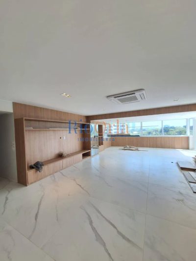Apartamento, 3 quartos, 230 m² - Foto 1