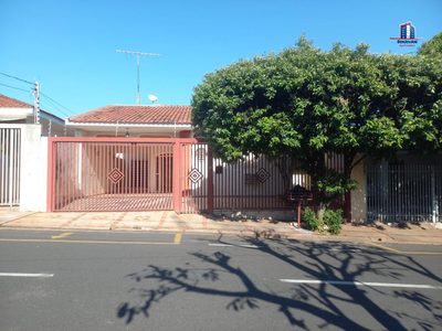 Casa, 3 quartos, 200 m² - Foto 1