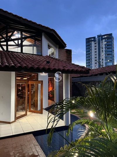 Casa, 3 quartos, 402 m² - Foto 1