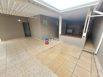 Casa, 2 quartos, 181 m² - Foto 1