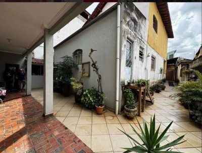 Casa, 5 quartos, 308 m² - Foto 2