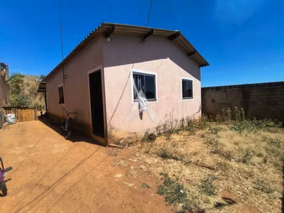 Casa, 3 quartos, 70 m² - Foto 1