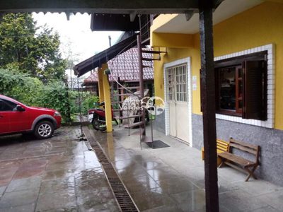 Casa, 3 quartos, 205 m² - Foto 1