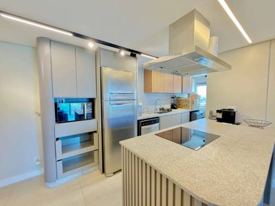 Cobertura, 3 quartos, 220 m² - Foto 1
