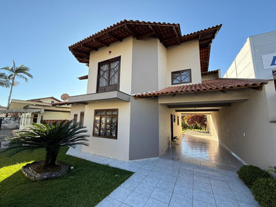 Casa, 2 quartos, 153 m² - Foto 1
