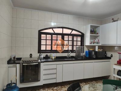 Sobrado, 4 quartos, 170 m² - Foto 2