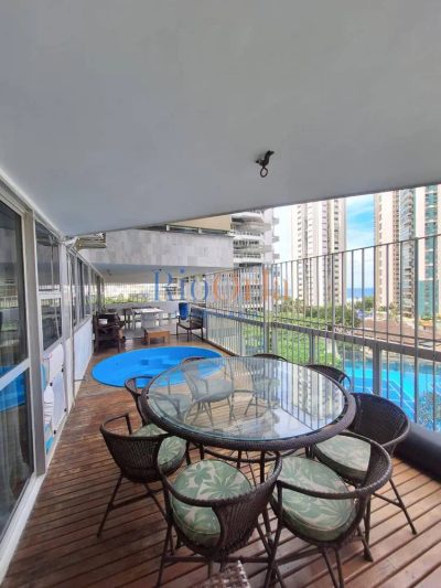 Apartamento, 3 quartos, 220 m² - Foto 1