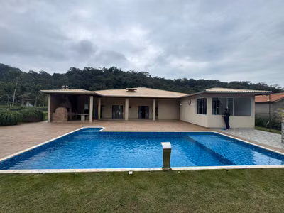 Fazenda, 2400 m² - Foto 1