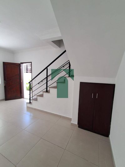 Sobrado, 3 quartos, 197 m² - Foto 2