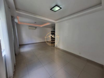 Casa, 3 quartos, 194 m² - Foto 2