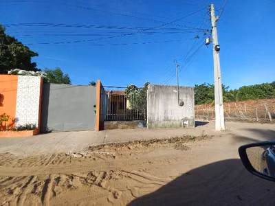 Casa, 2 quartos, 210 m² - Foto 1