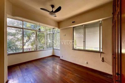 Apartamento, 3 quartos, 140 m² - Foto 1
