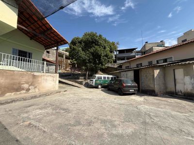 Casa, 4 quartos, 193 m² - Foto 2