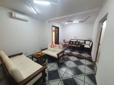 Casa, 3 quartos, 220 m² - Foto 4