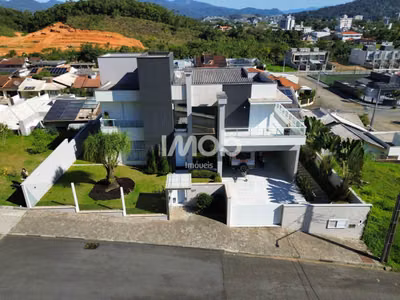 Casa, 3 quartos, 250 m² - Foto 1
