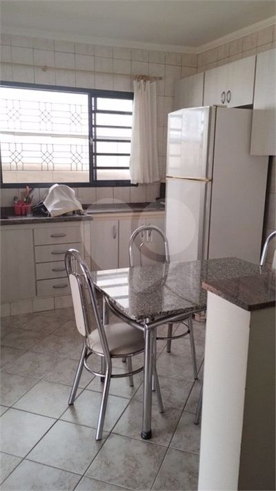 Casa, 4 quartos, 214 m² - Foto 1