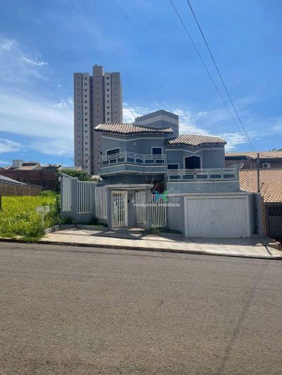 Sobrado, 4 quartos, 235 m² - Foto 1
