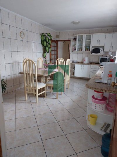 Sobrado, 3 quartos, 222 m² - Foto 2
