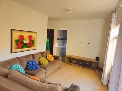 Casa, 3 quartos, 117 m² - Foto 2