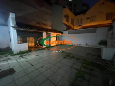 Casa, 4 quartos, 286 m² - Foto 1