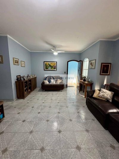 Casa, 4 quartos, 202 m² - Foto 2