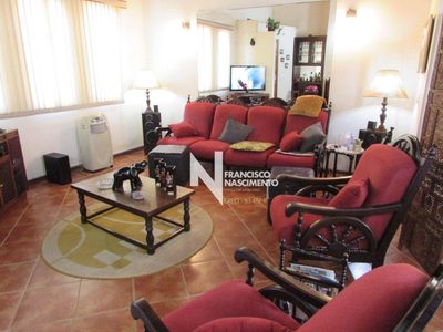 Casa, 3 quartos, 200 m² - Foto 2