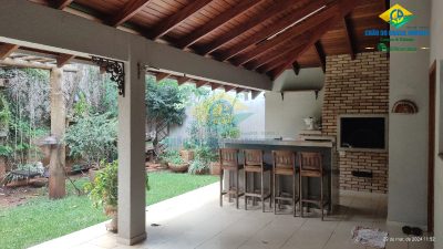 Casa, 4 quartos, 247 m² - Foto 1