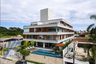 Apartamento, 3 quartos, 240 m² - Foto 1