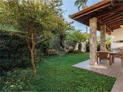 Casa, 3 quartos, 276 m² - Foto 1