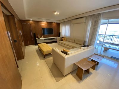 Apartamento, 3 quartos, 160 m² - Foto 1