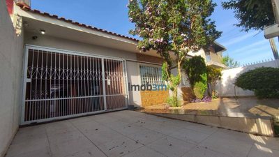 Casa, 5 quartos, 275 m² - Foto 1