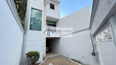 Casa, 3 quartos, 235 m² - Foto 1