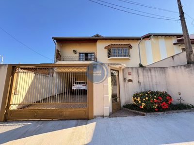 Casa, 3 quartos, 220 m² - Foto 1
