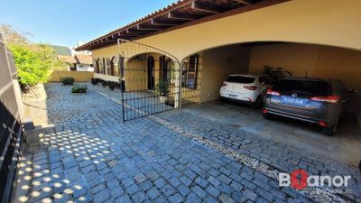 Casa, 3 quartos, 310 m² - Foto 2