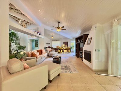 Casa, 3 quartos, 278 m² - Foto 2