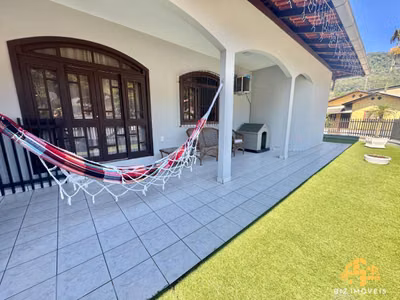 Casa, 2 quartos, 158 m² - Foto 1