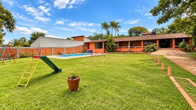 Chácara, 3 quartos, 1214 m² - Foto 1