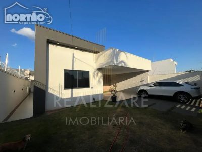 Casa, 3 quartos, 168 m² - Foto 2