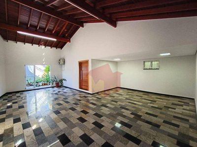 Casa, 5 quartos, 330 m² - Foto 1