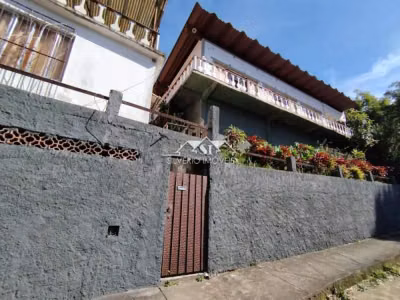Casa, 3 quartos, 250 m² - Foto 1