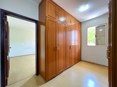 Casa, 4 quartos, 332 m² - Foto 2
