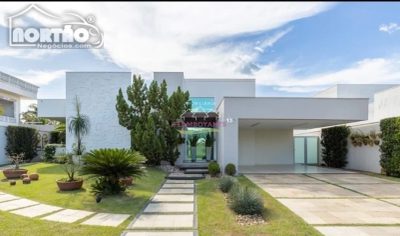 Casa, 4 quartos, 300 m² - Foto 1