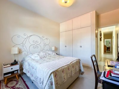 Casa, 5 quartos, 231 m² - Foto 2