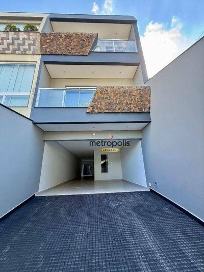 Sobrado, 3 quartos, 263 m² - Foto 1