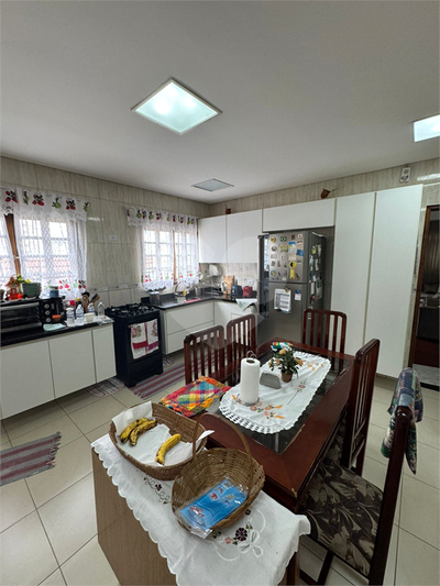 Sobrado, 4 quartos, 181 m² - Foto 1